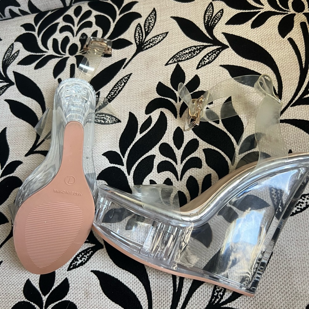 Clear wedge size 7 women